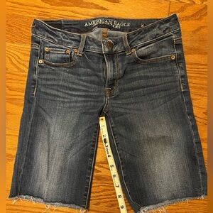 American Eagle Bermuda shorts, women’s, size 4